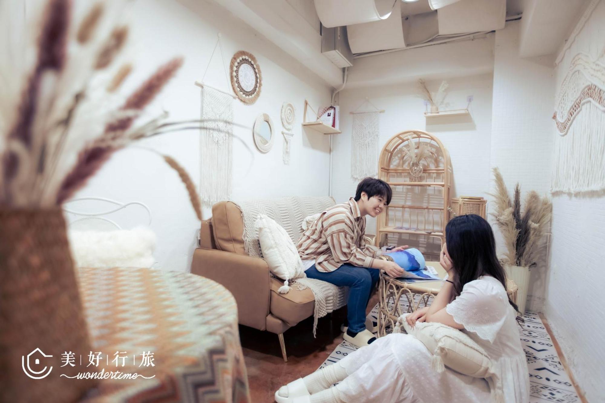 Wondertime2- Ladies' Inn 'Taipei Main Station Bagian luar foto
