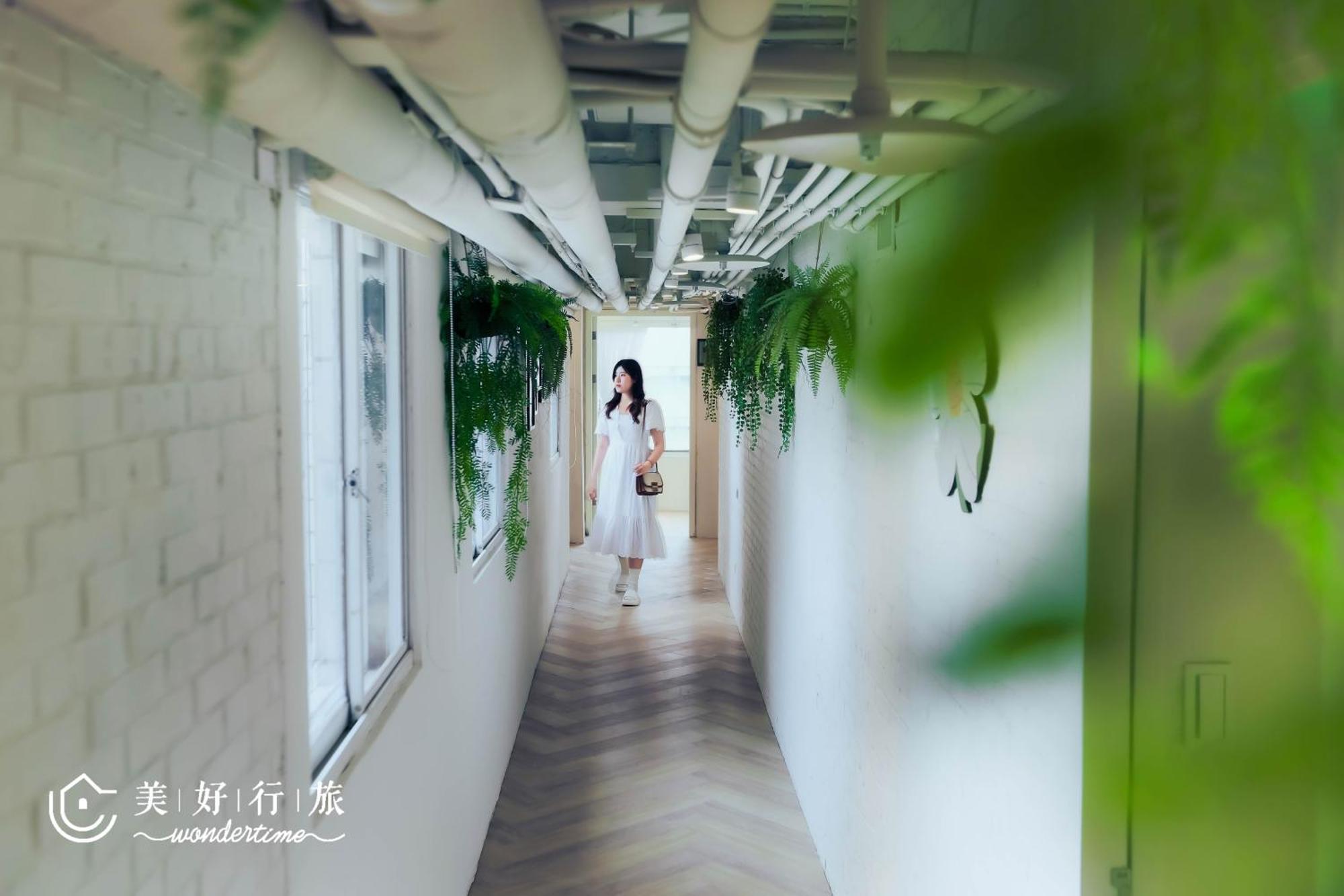 Wondertime2- Ladies' Inn 'Taipei Main Station Bagian luar foto