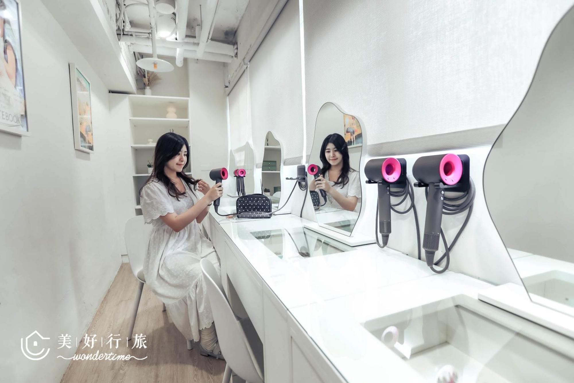 Wondertime2- Ladies' Inn 'Taipei Main Station Bagian luar foto