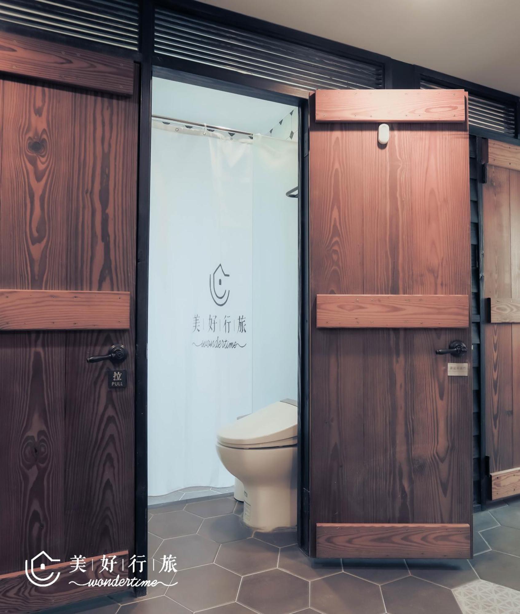 Wondertime2- Ladies' Inn 'Taipei Main Station Bagian luar foto